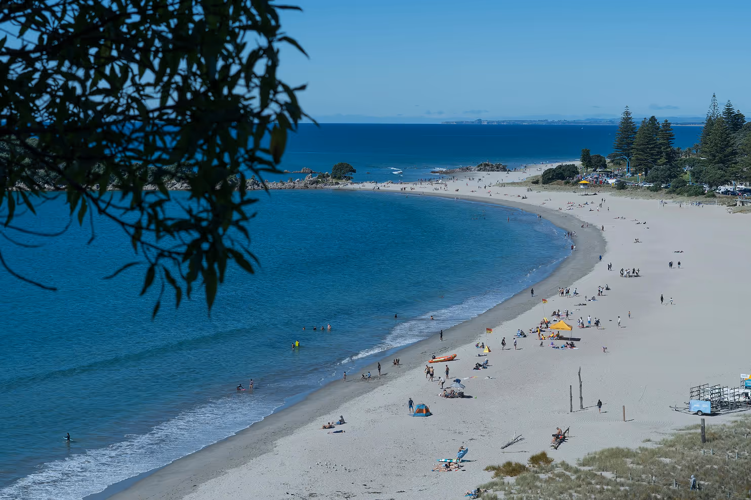 Strandlandschaft im Hintergrund